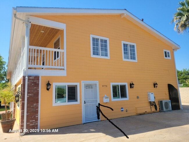 Photo - 9773 Paso Robles Ave Casa
