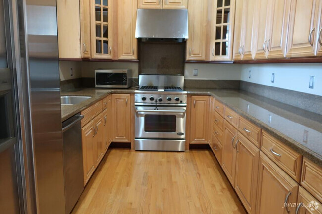 Building Photo - 4509 25th St Unit A Rental