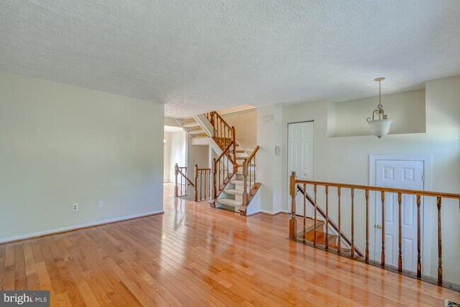 Photo - 13301 Burkitts Rd