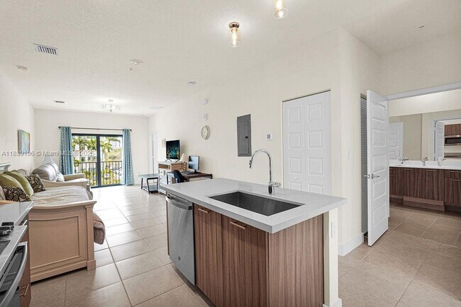 Photo - 8301 NW 41st St Unit B-303
