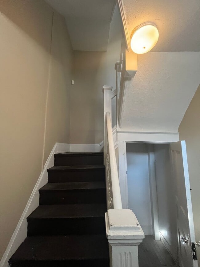 Photo - 235 Emming St Unit #2