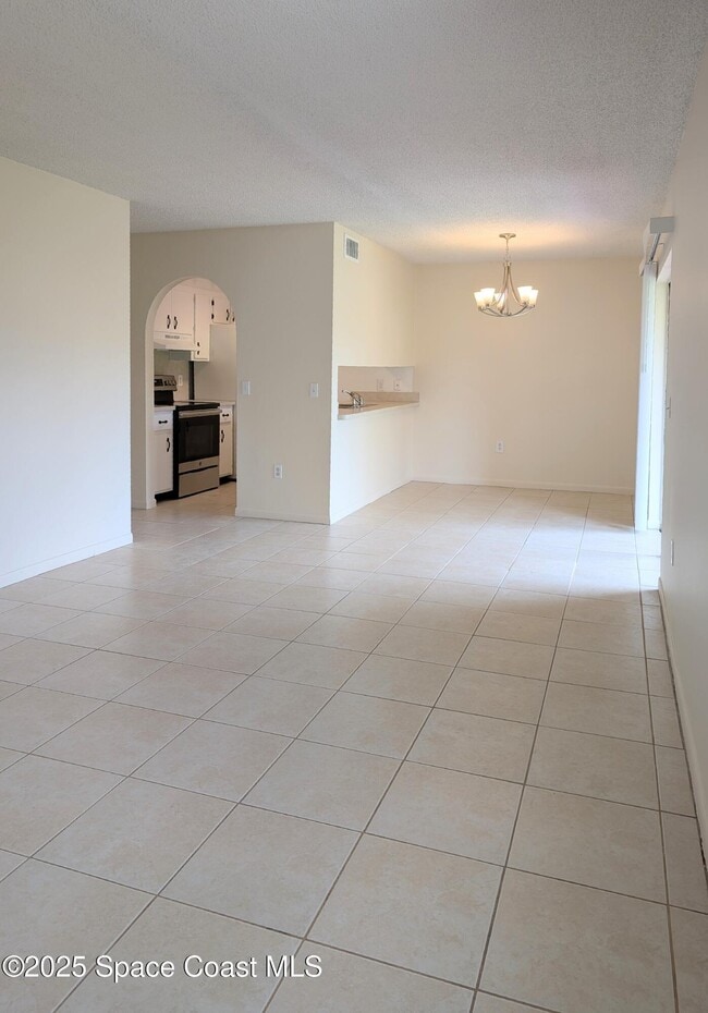 Photo - 121 San Juan Cir