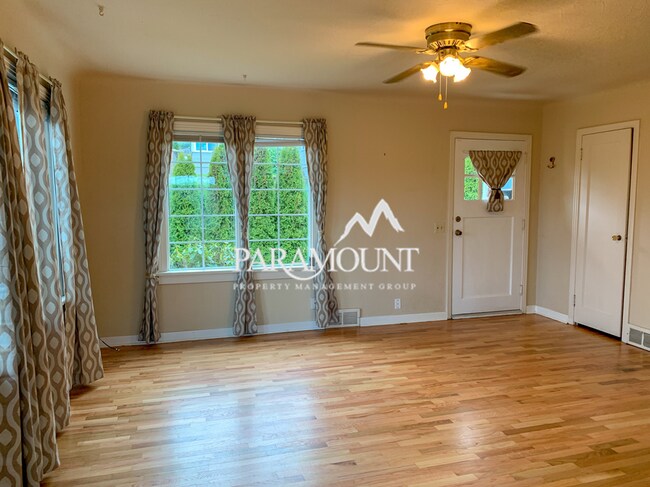 Photo - Cozy 2 Bed 1 Bath with Partial Water Views...