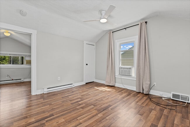 Building Photo - 340 E Troy St Unit 2