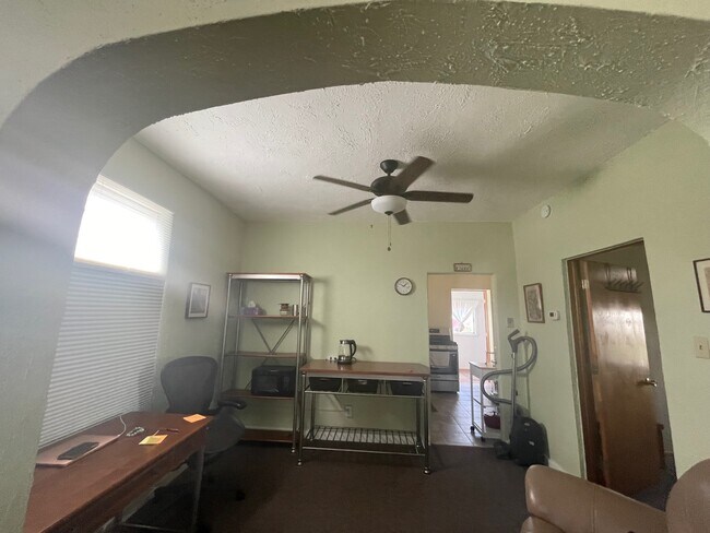 Photo - 1102 W Galena St