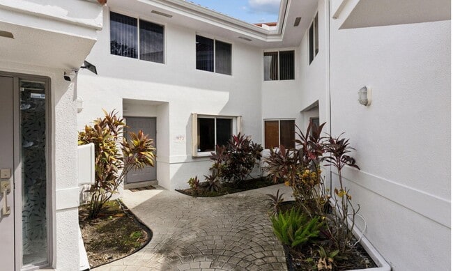 Photo - 992 NW 93rd Ave