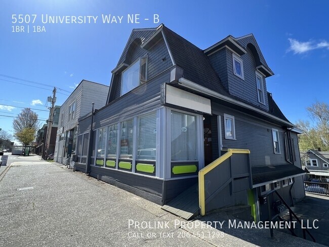 Building Photo - 5507 University Wy NE Unit B