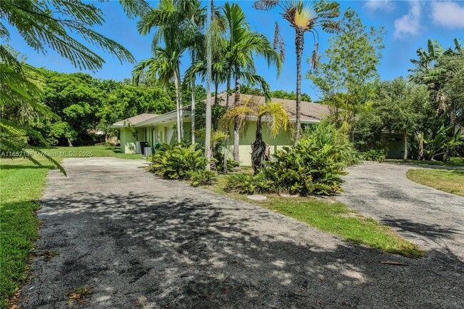 Building Photo - 17900 SW 77th Ave Rental