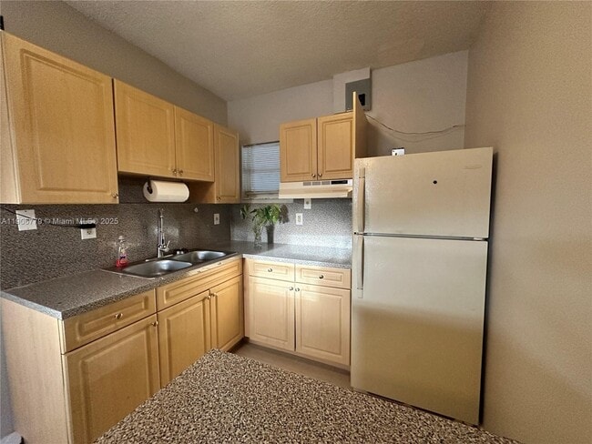 Photo - 5781 NW 192nd St Unidad A