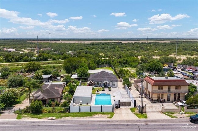 Photo - 11 W Business Hwy 83