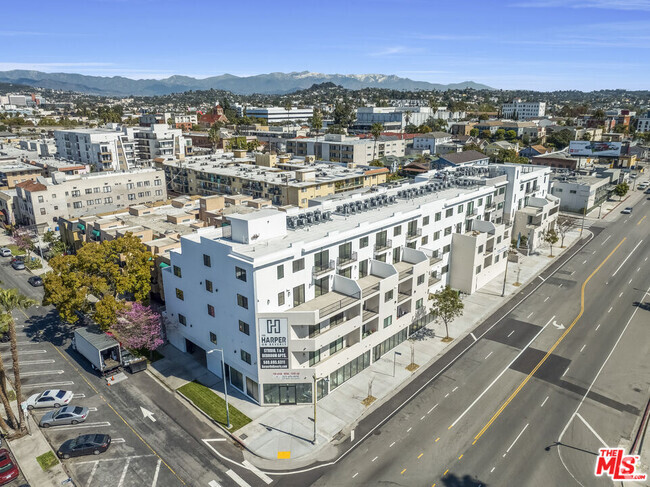 Building Photo - 3977 Beverly Blvd Unit 303 Rental