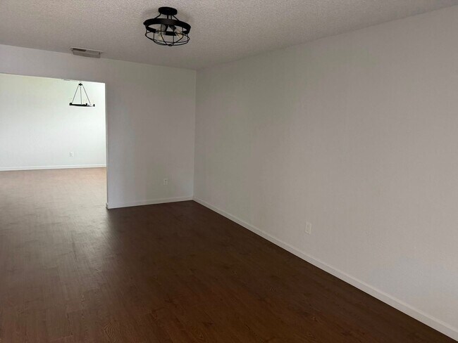 Photo - 5310-5312 Wallaby Way Unit 5310