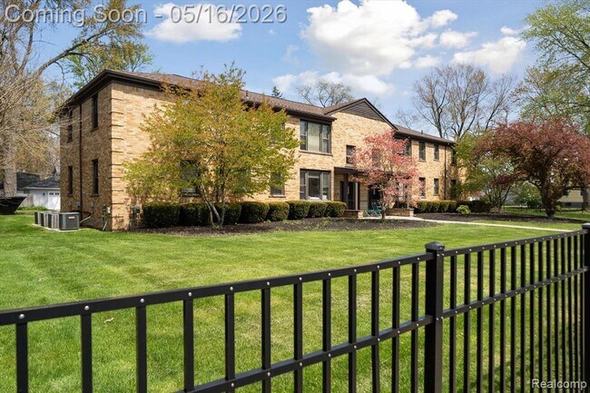 Photo - 617 E Lincoln Ave