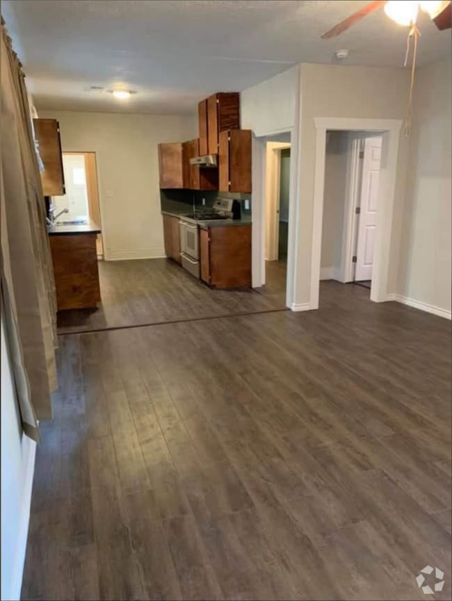 Building Photo - 220 Boston Ave Rental