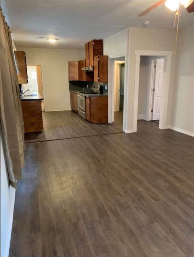 Building Photo - 220 Boston Ave Rental