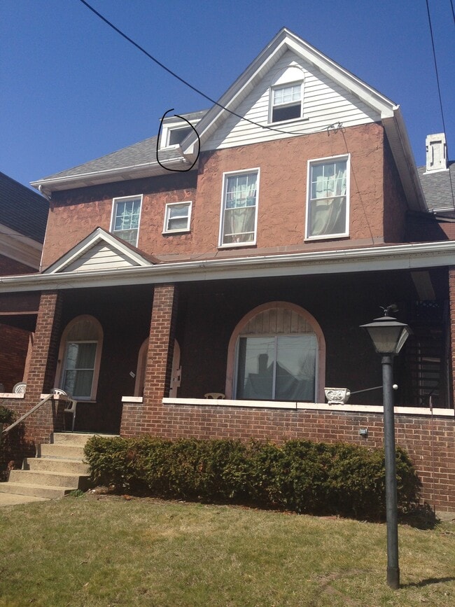 Photo - 107 Morewood Ave Unit 1