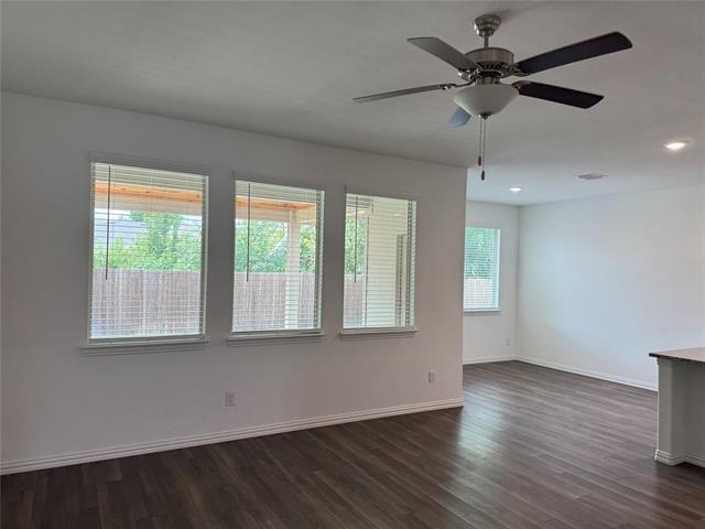 Photo - 512 Westpark Dr House