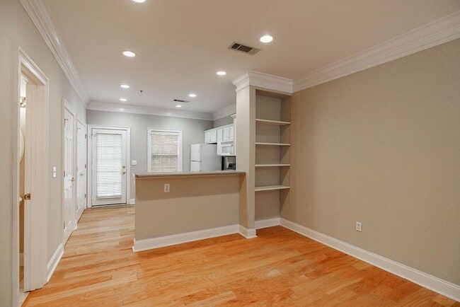 Photo - 101 Wood Lake Dr