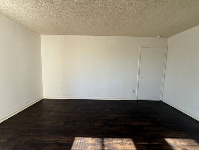 Photo - For Rent - Great Duplex Unit in North Nashville