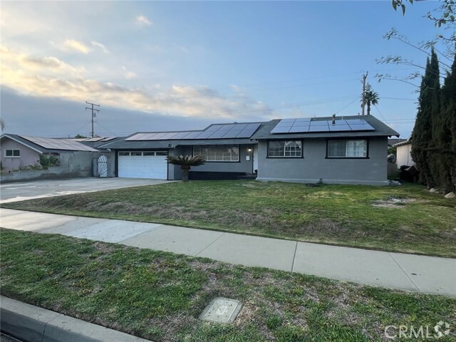 Building Photo - 1234 W Vesta St Rental
