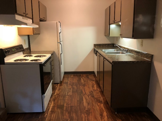 Photo - 3206 Pine Rd NE