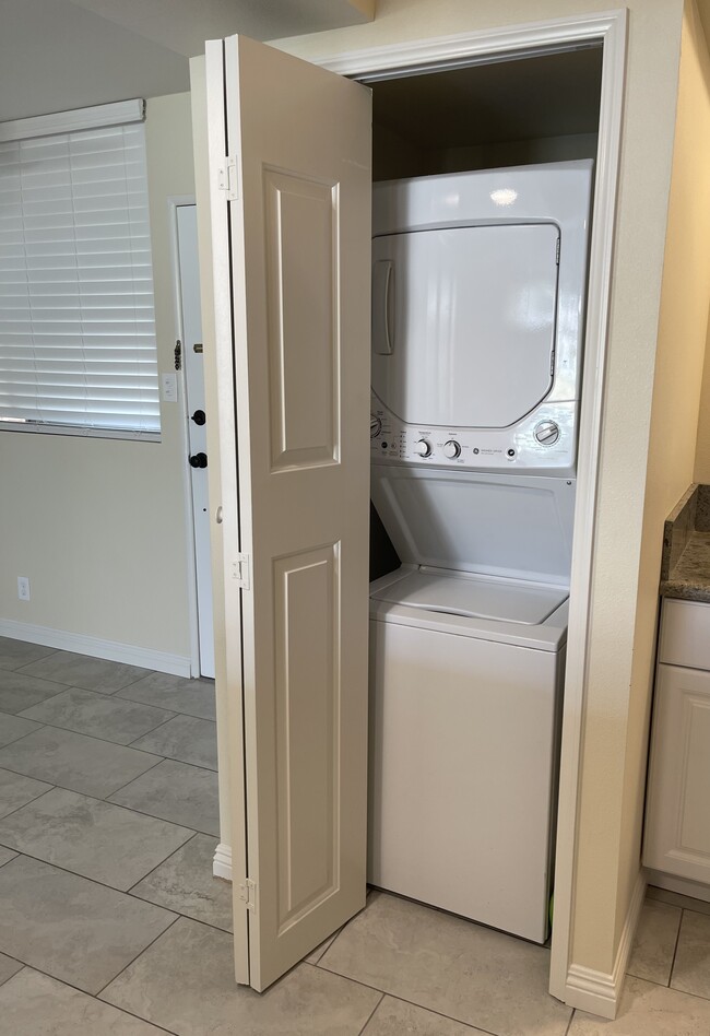 Photo - 6979 Palm Ct Unidad J132