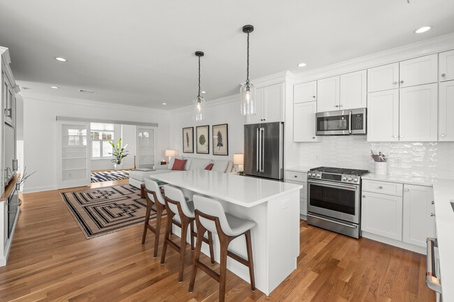 Photo - 35 Moorland Dr