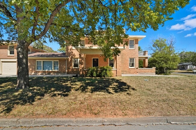 Photo - 1350 Amarillo St