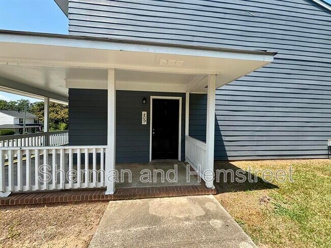 409 W Main St
