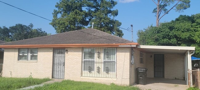 Building Photo - 4541 Bonita Dr