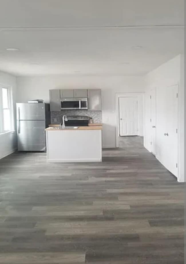 Building Photo - 5800 Stockton Rd Unit 5800 Stockton Rd #1 Rental