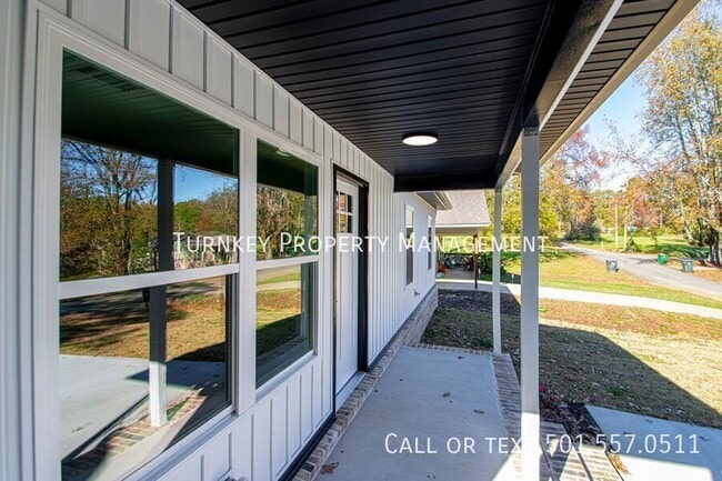 Photo - 4108 Longcoy St