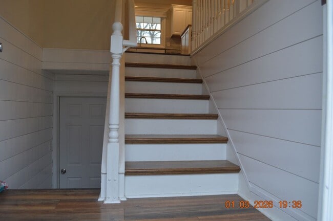 Photo - 1636 Gibbons Rd