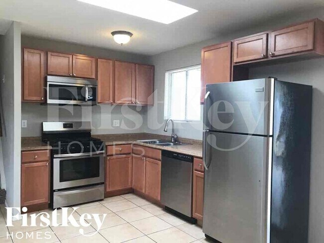 Photo - 514 E Taylor St