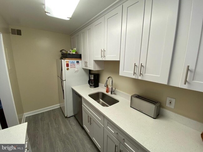 Photo - 706 S Fayette St Unidad 12