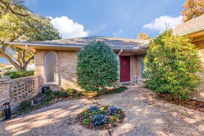 Photo - 7621 Dentcrest Dr