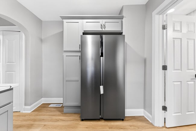 Photo - 1234 S Champion Ave