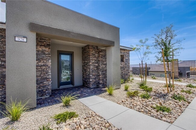 Photo - 928 Allister Flds Ln