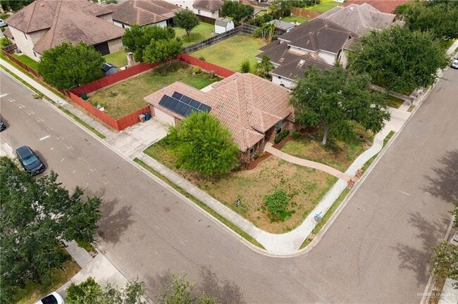 3121 Whitewing Ave