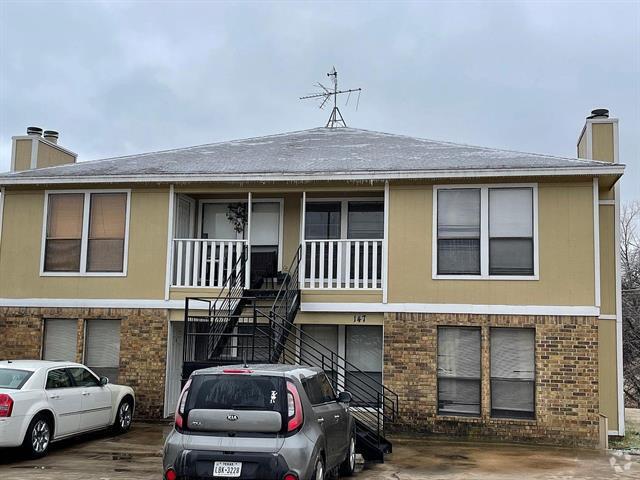 Building Photo - 147 Allencrest Dr Rental