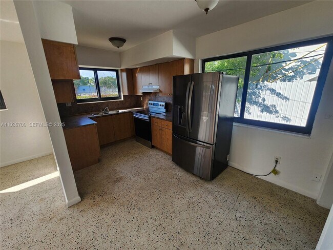 Photo - 7625 NW 4th Ct Unidad 1