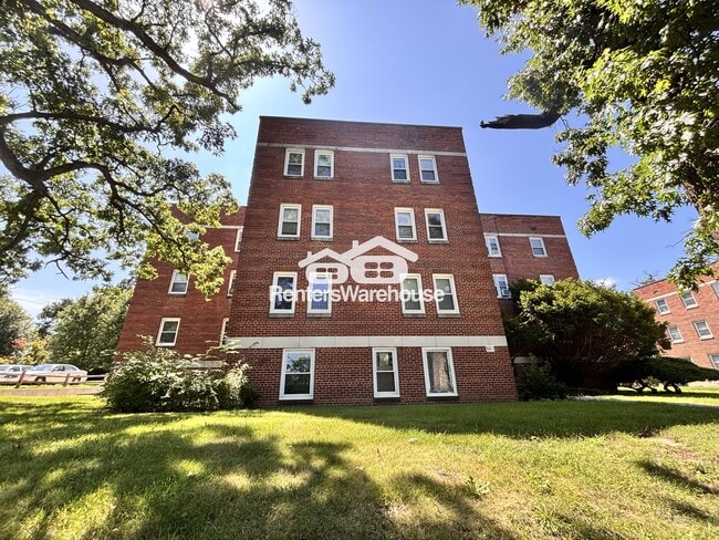 Photo - 4200 Grand Ave