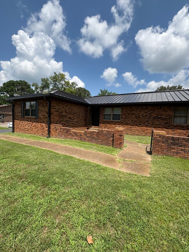 Photo - 5030 Benton Rd