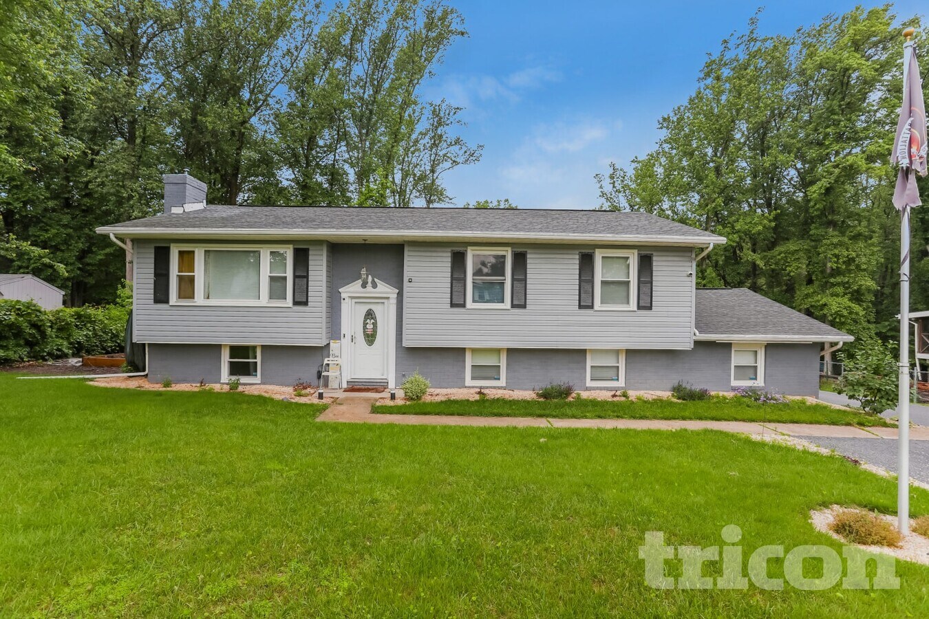 Photo - 806 Lynn Lee Dr
