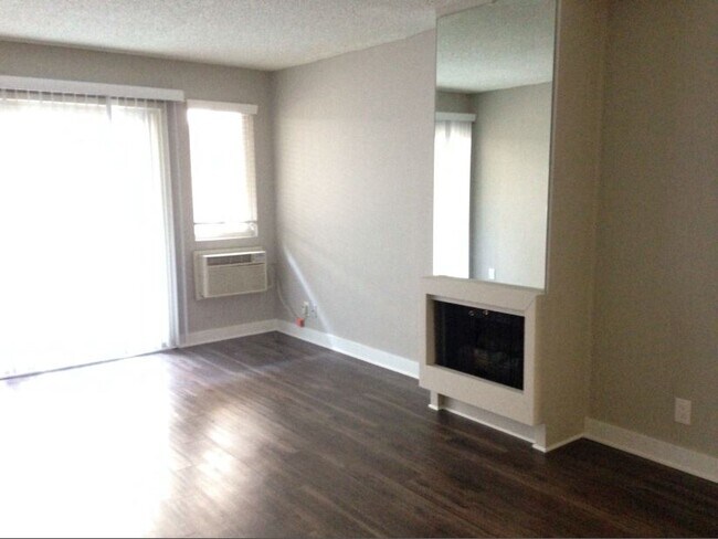 Photo - 411 Kelton Ave Unit 129