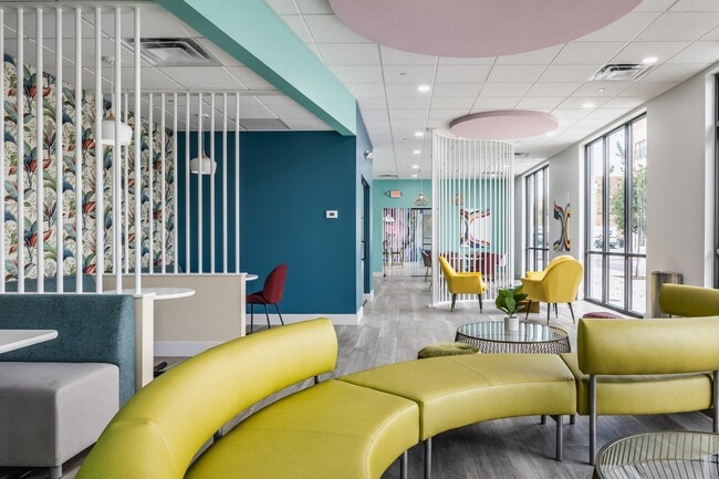 Co-Working Lounges