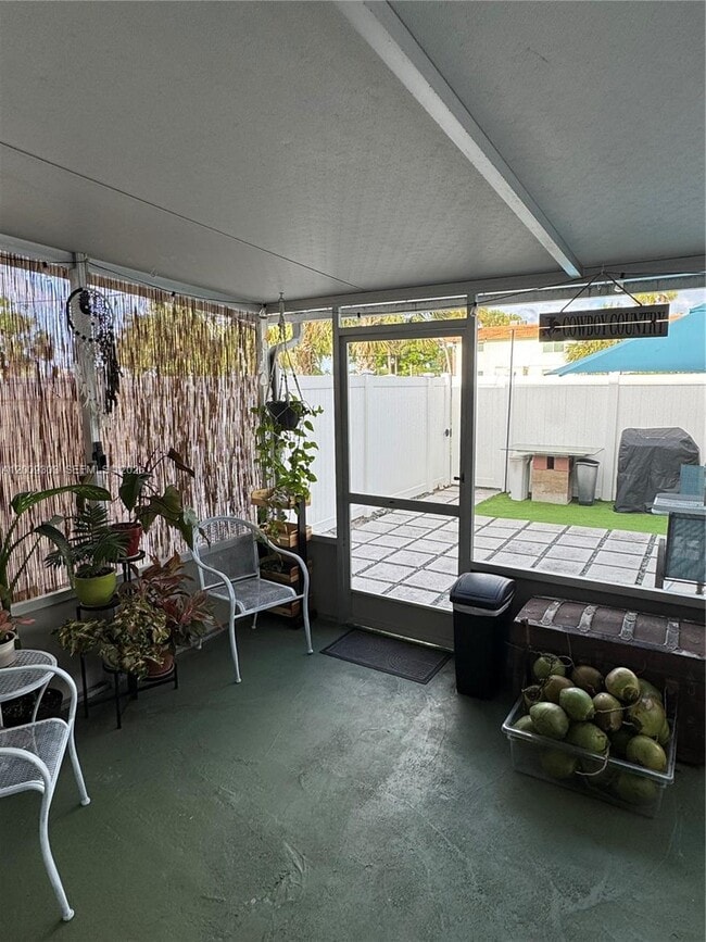 Building Photo - 3924 SW 67th Terrace