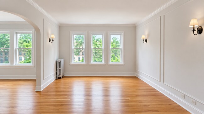 6420 N Newgard Ave Unit 2E
