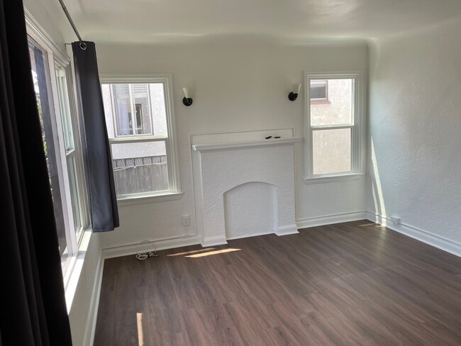 Living Room - Side - 1905 S Alma St Unit 1905