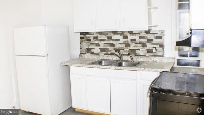 Building Photo - 114-133 E Coal St Unit 133 B Rental